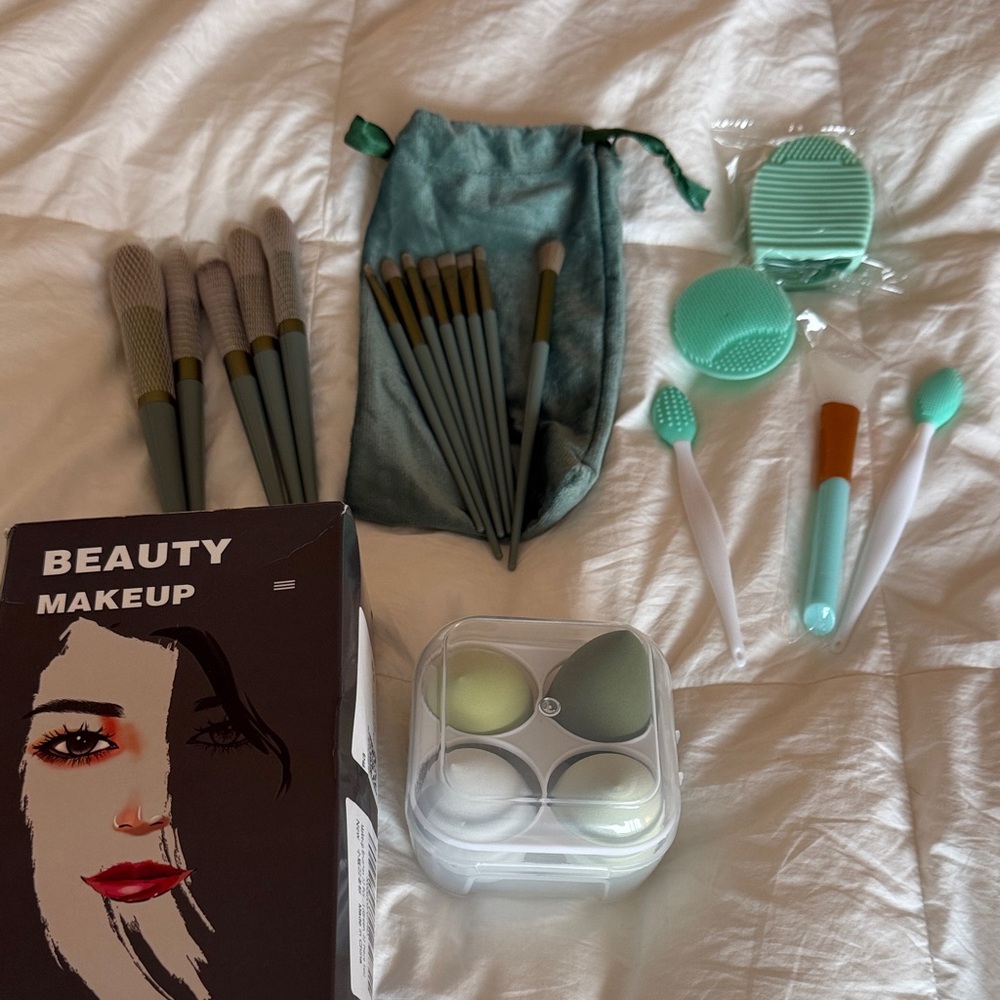 New! Makeup Brush Tool Collection
